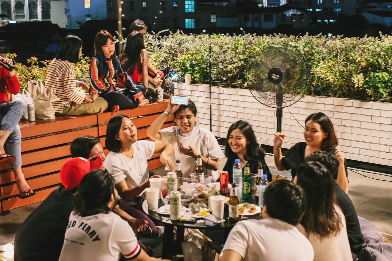 Once Again Hostel Bangkok Exterior photo